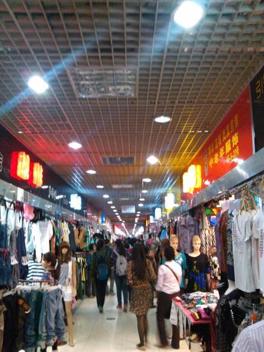 進(jìn)貨攻略:上海七浦路服裝批發(fā)市場